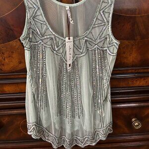 Willow & Clay Mesh Sequined Top Size Small NWT